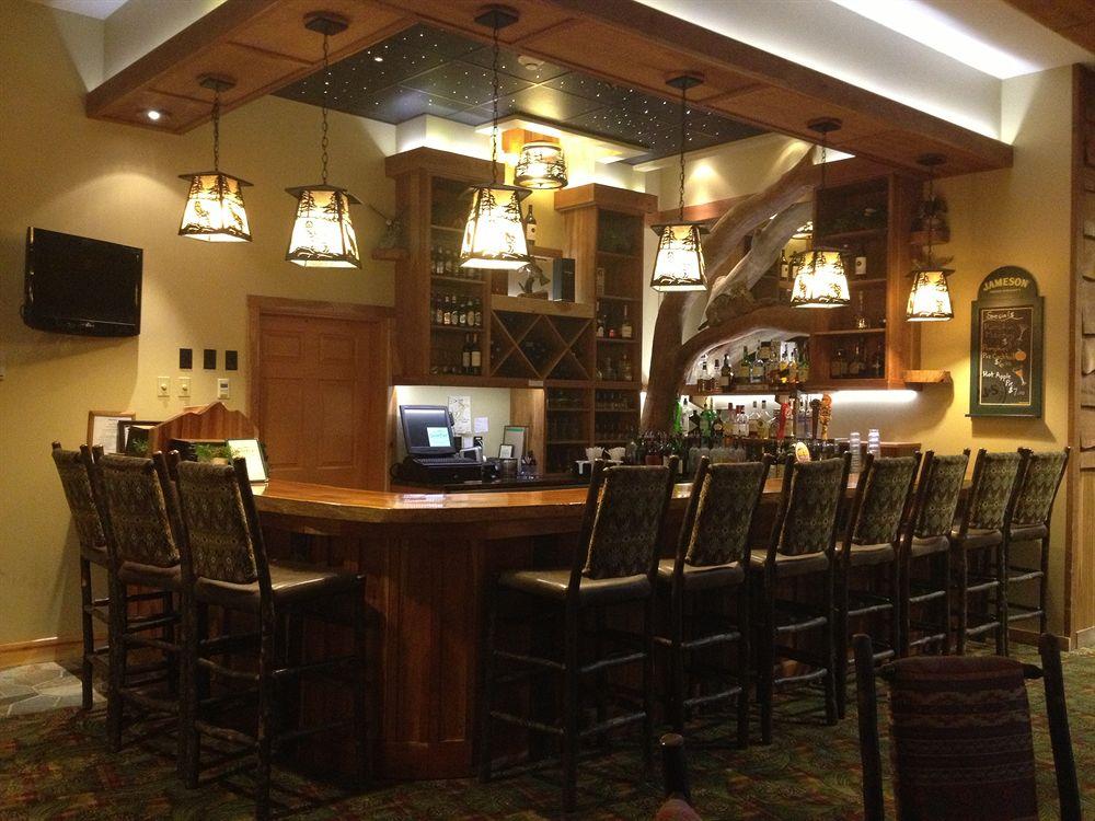 Hope Lake Lodge & Indoor Waterpark Кортленд Екстер'єр фото