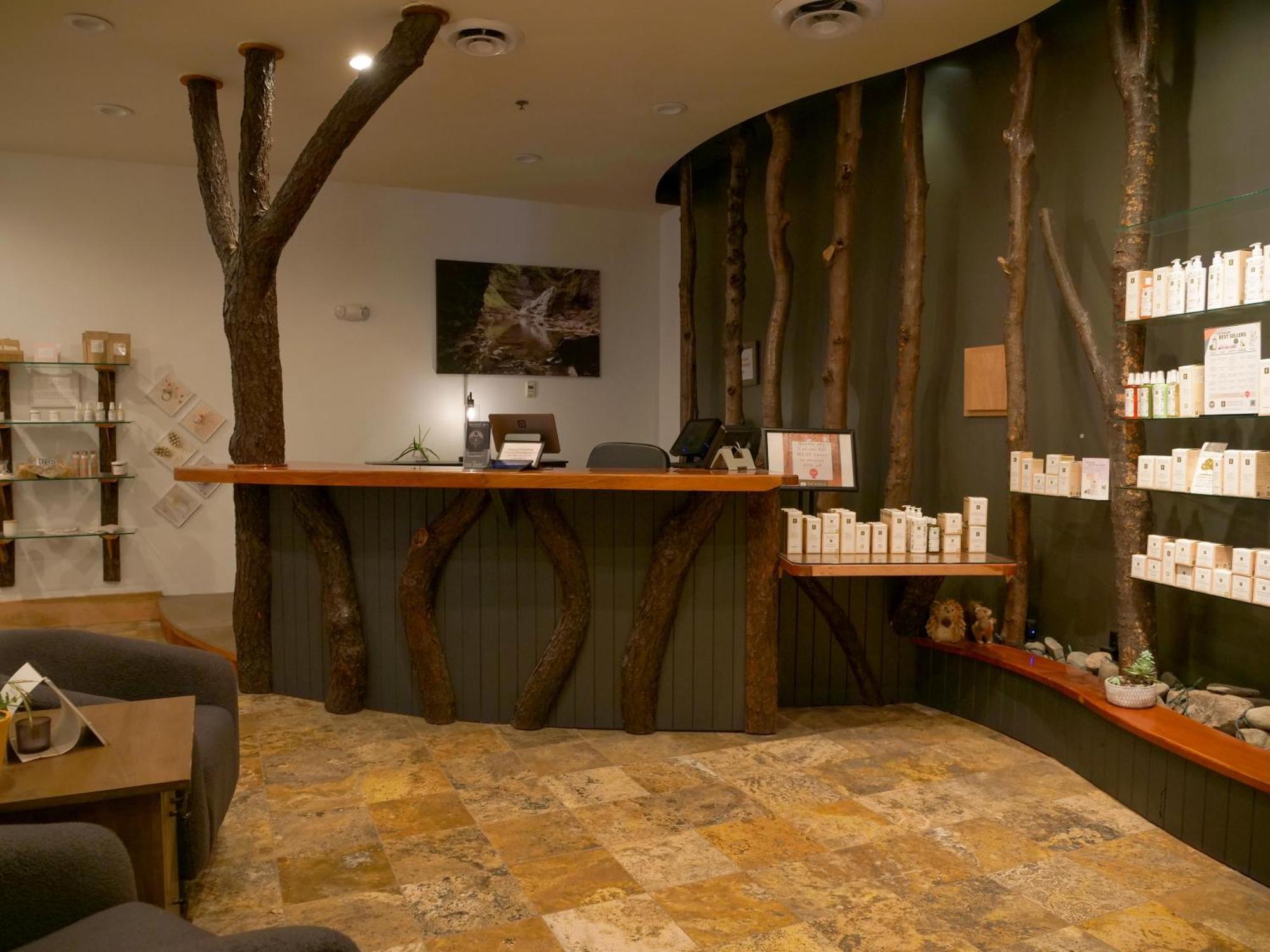 Hope Lake Lodge & Indoor Waterpark Кортленд Екстер'єр фото