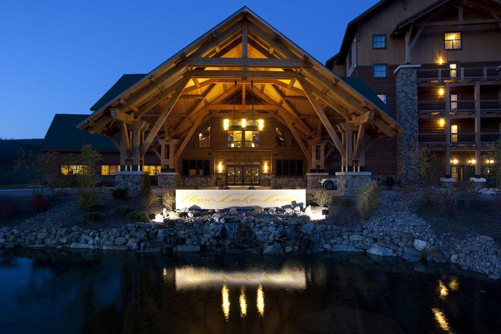 Hope Lake Lodge & Indoor Waterpark Кортленд Екстер'єр фото
