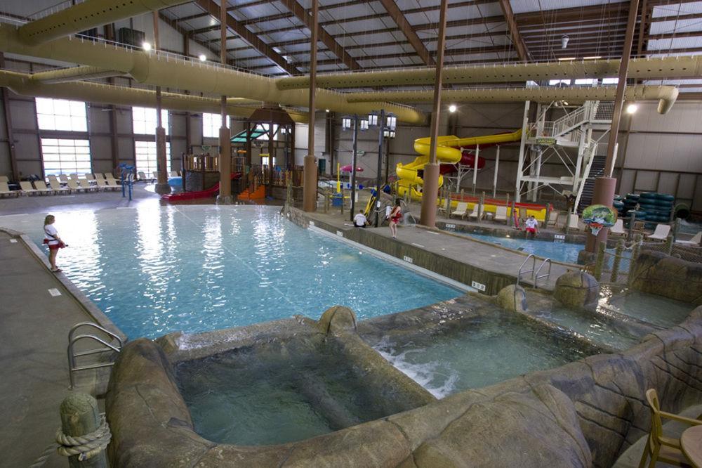 Hope Lake Lodge & Indoor Waterpark Кортленд Екстер'єр фото