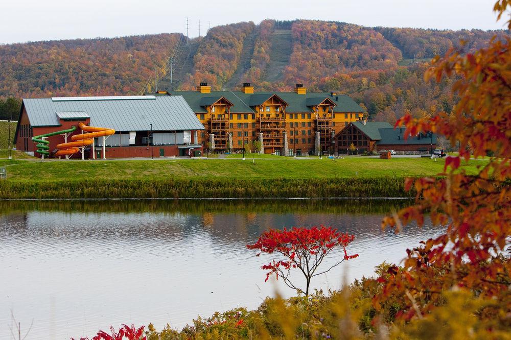Hope Lake Lodge & Indoor Waterpark Кортленд Екстер'єр фото
