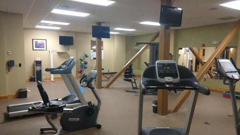 Hope Lake Lodge & Indoor Waterpark Кортленд Екстер'єр фото