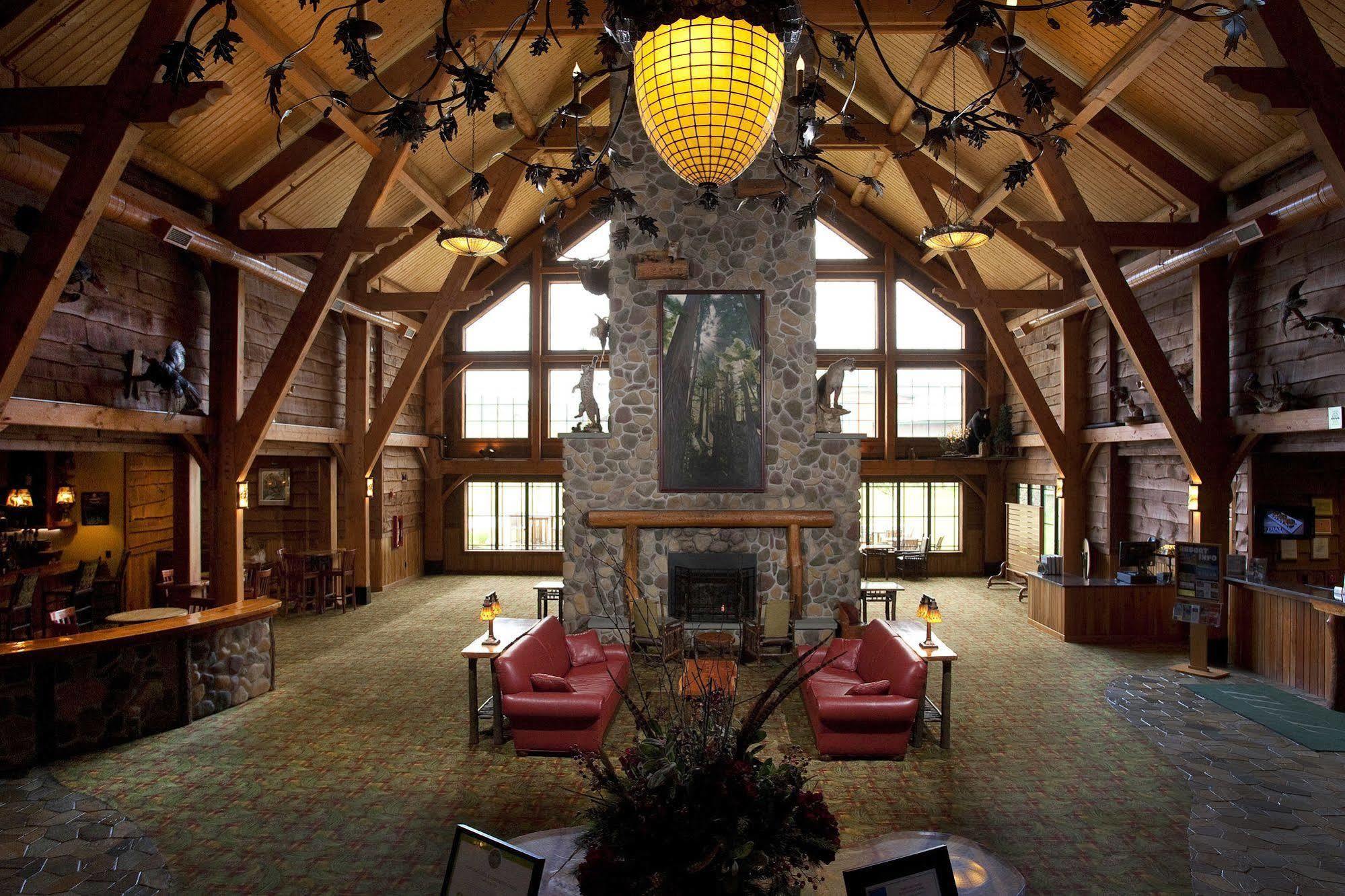 Hope Lake Lodge & Indoor Waterpark Кортленд Екстер'єр фото
