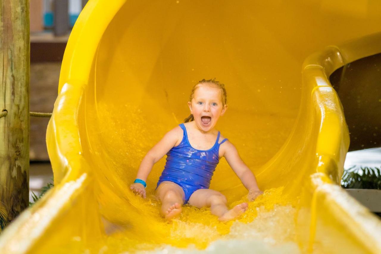 Hope Lake Lodge & Indoor Waterpark Кортленд Екстер'єр фото