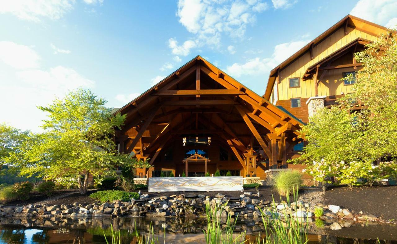 Hope Lake Lodge & Indoor Waterpark Кортленд Екстер'єр фото